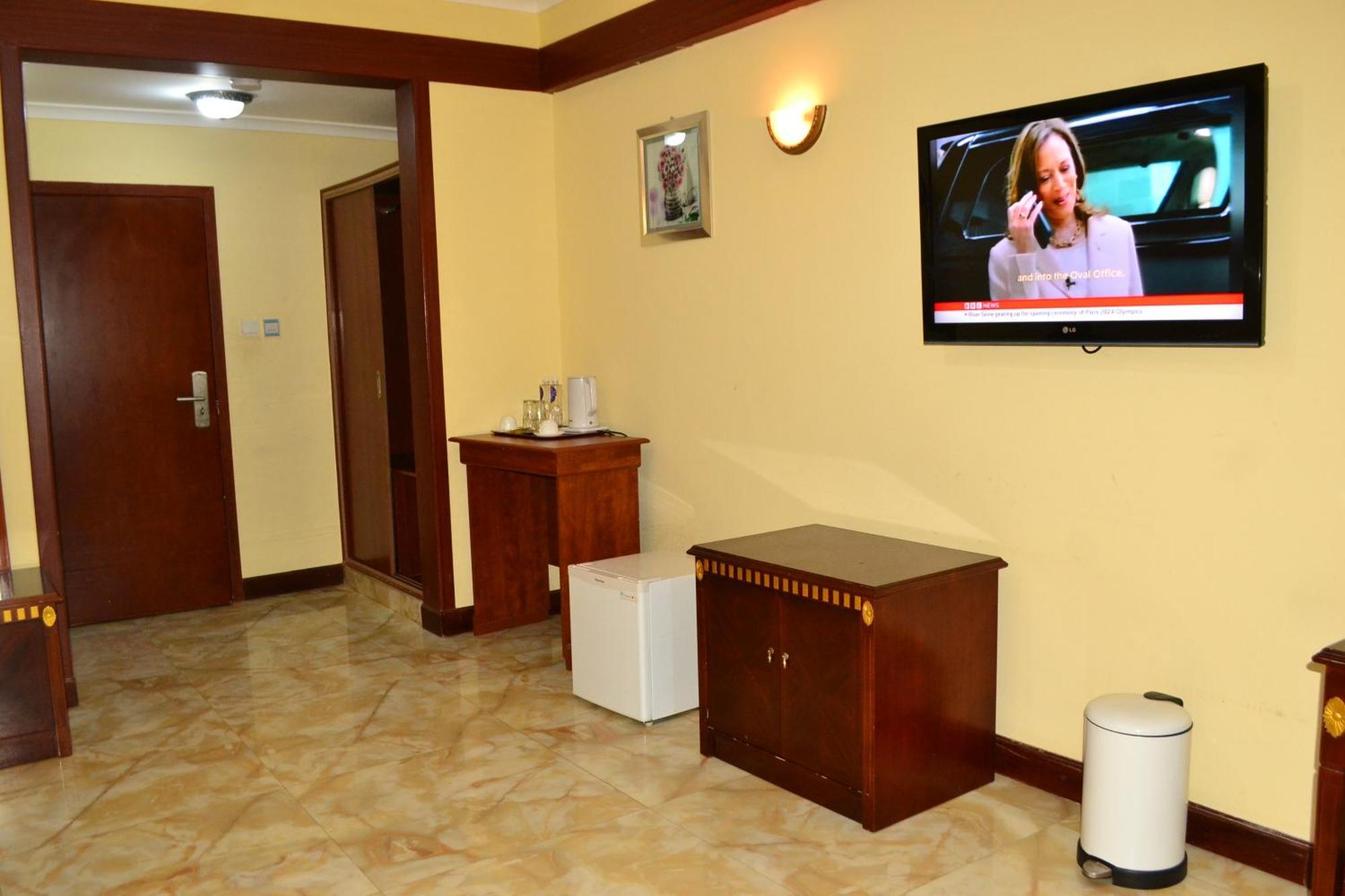 Morena Dodoma Hotel & Apartment Esterno foto